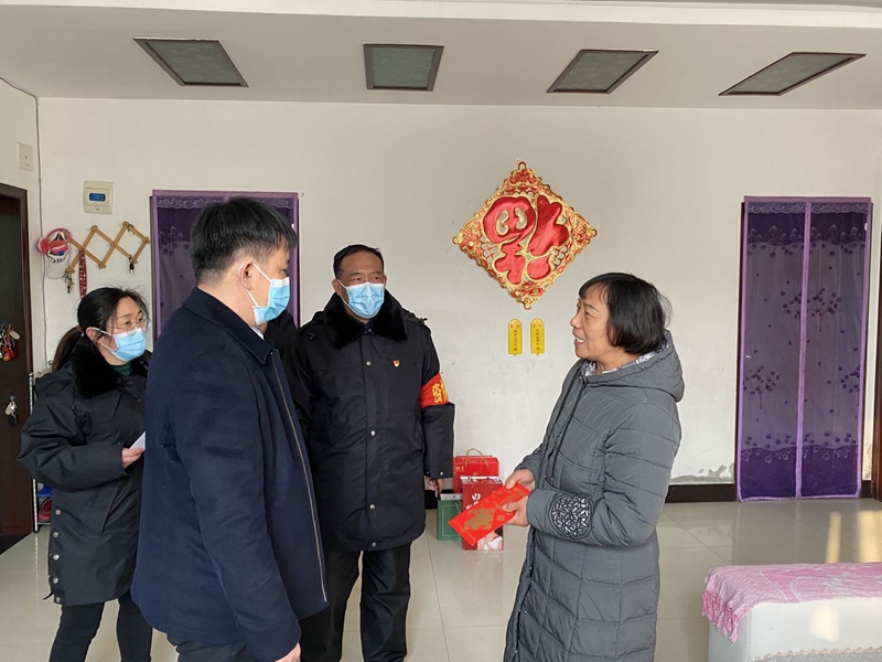 博農(nóng)集團(tuán)走訪慰問老黨員、因公去世黨員干部家屬